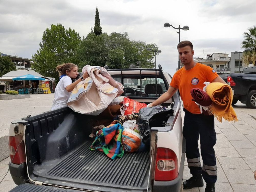 Προσφορά ειδών ανάγκης στους πληγέντες στο Δήμο Φαρσάλων