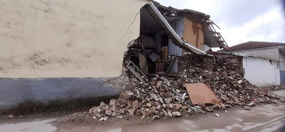 Στους σεισμόπληκτους στο Μεσοχώρι και τον Δομένικο, χωριά της Ελασσόνας