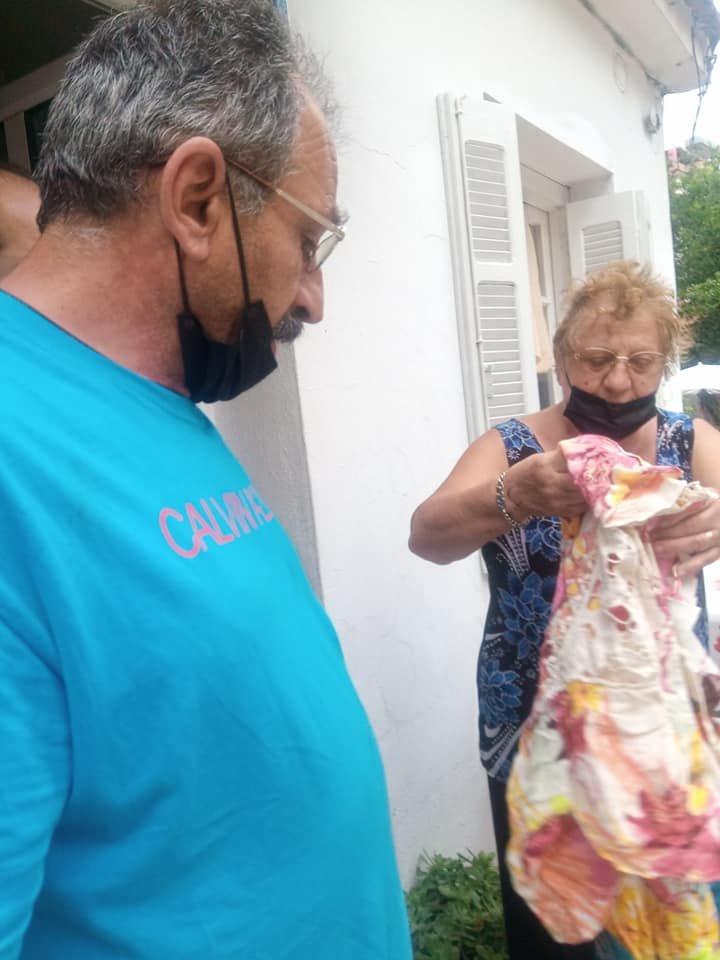 Προσφορά ειδών ρουχισμού και άλλων ειδών στον Πανελλήνιο Σύλλογο Μονογονεϊκών Οικογενειών και Απροστάτευτων Ατόμων