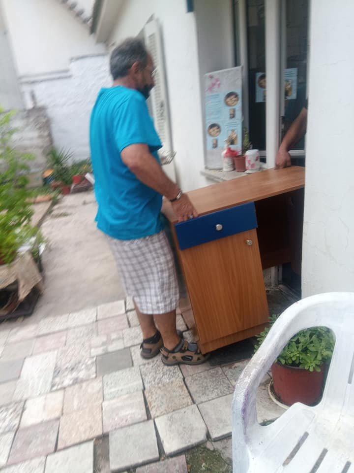Προσφορά ειδών ρουχισμού και άλλων ειδών στον Πανελλήνιο Σύλλογο Μονογονεϊκών Οικογενειών και Απροστάτευτων Ατόμων