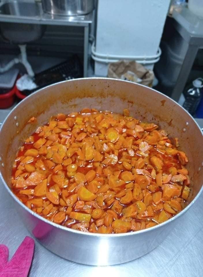 Προσφορά γεύματος από την κ. Δ. Σαλαβασίλη εις μνήμη της γιαγιάς της