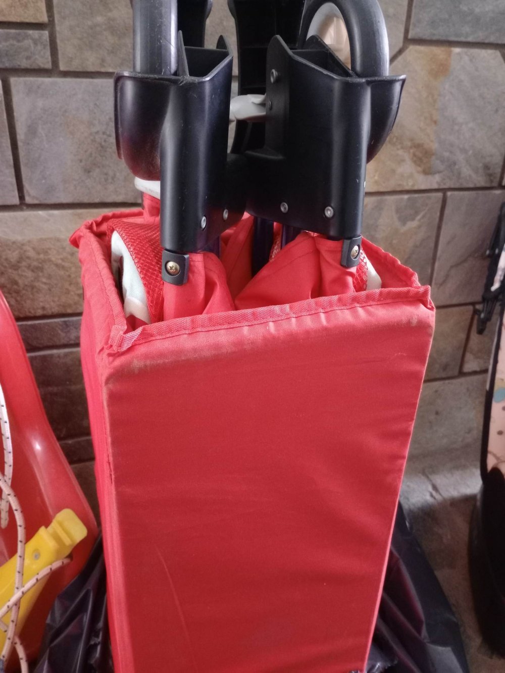 Χαρίστηκαν από την Κουζίνα Αλληλεγγύης Βόλου
