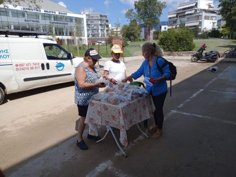 Η Κουζίνα Αλληλεγγύης Βόλου κοντά στους πλημμυροπαθείς του Βόλου