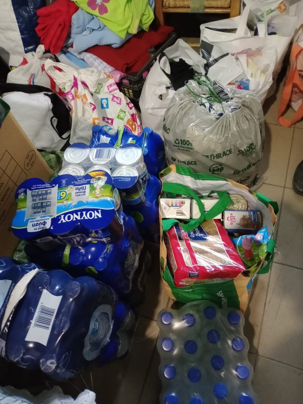 Η Κουζίνα Αλληλεγγύης Βόλου έλαβε αναγκαία αγαθά από τους κατοίκους της Πέλλας και Θεσσαλονίκης για τους πλημμυροπαθείς της περιοχής μας