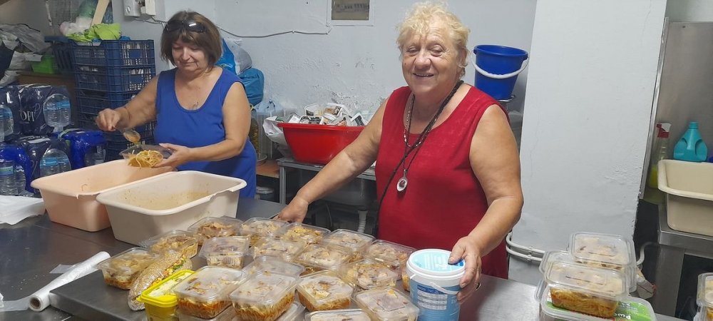 Η Κουζίνα Αλληλεγγύης Βόλου μαγείρεψε μαζί με την Ομάδα Γυναικών Σατυανάντα γιόγκα