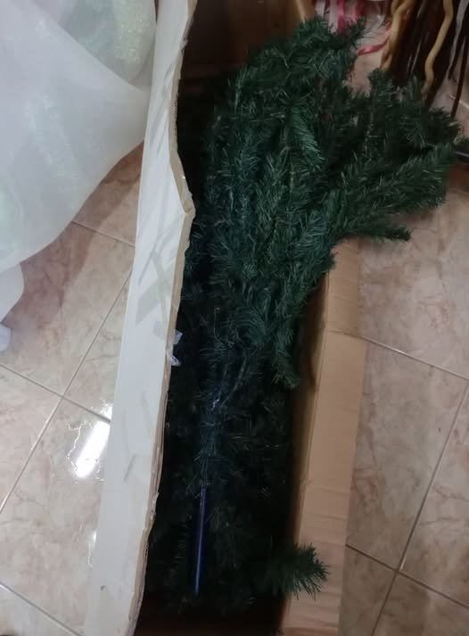 Χαρίστηκαν από την Κουζίνα Αλληλεγγύης Βόλου 