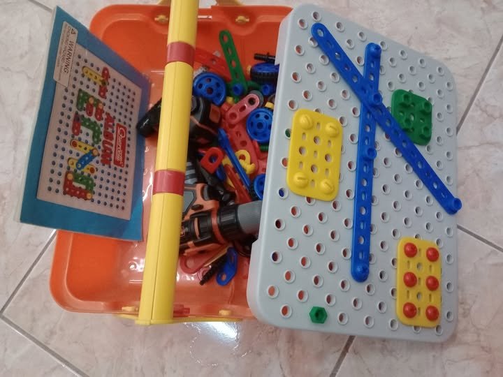 Χαρίστηκαν από την Κουζίνα Αλληλεγγύης Βόλου 