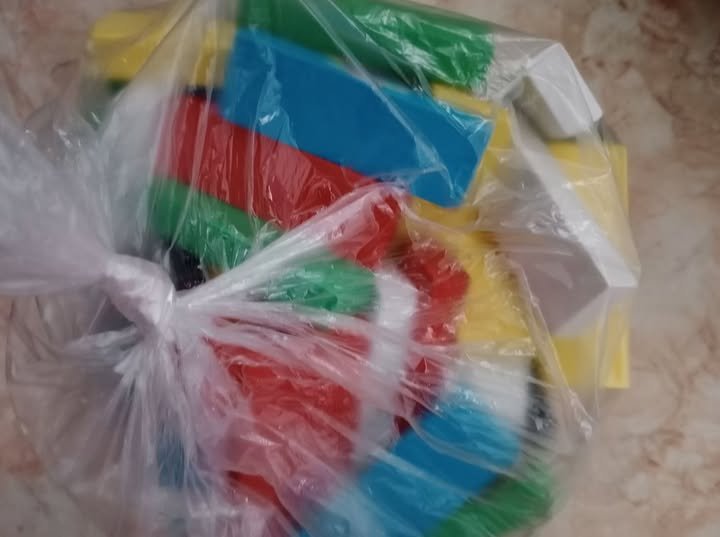 Χαρίστηκαν από την Κουζίνα Αλληλεγγύης Βόλου 