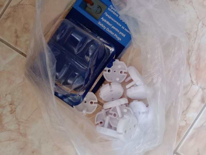 Χαρίστηκαν από την Κουζίνα Αλληλεγγύης Βόλου 