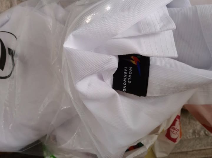 Χαρίστηκαν από την Κουζίνα Αλληλεγγύης Βόλου 