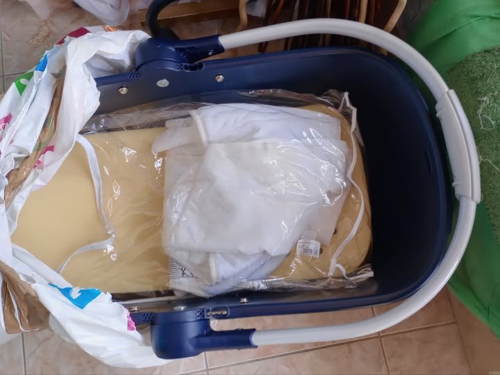 Χαρίστηκαν από την Κουζίνα Αλληλεγγύης Βόλου 