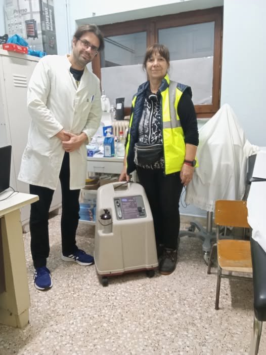 Η Κουζίνα Αλληλεγγύης Βόλου χάρισε μηχάνημα οξυγόνου στο Κοινοτικό Ιατρείο Μηλίνας