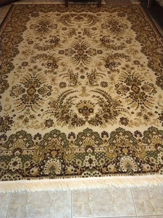 Χαρίστηκαν από την Κουζίνα Αλληλεγγύης Βόλου 