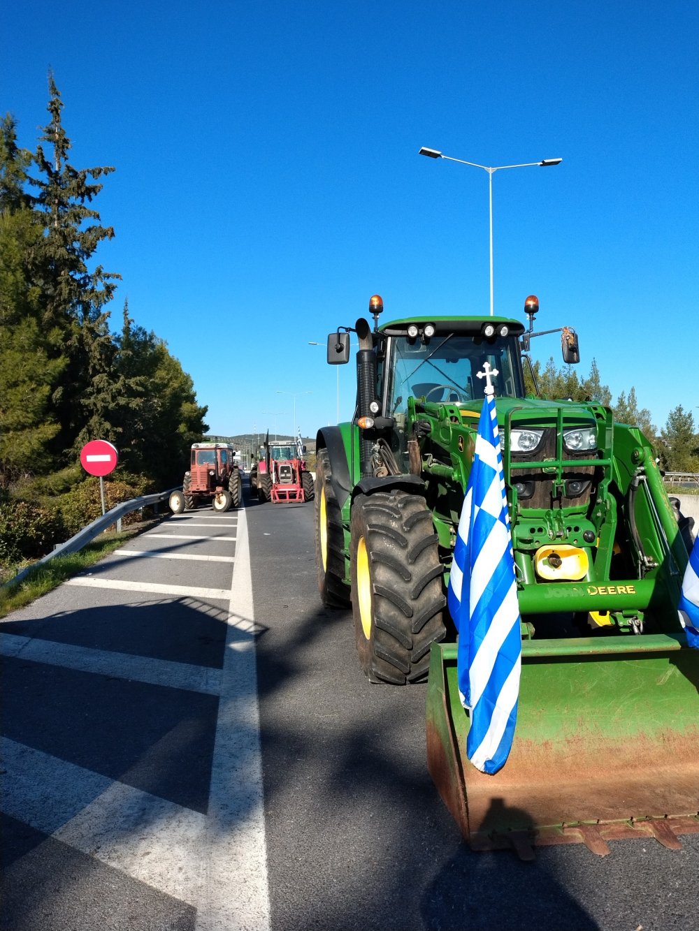 Η Κουζίνα Αλληλεγγύης Βόλου στους αγρότες στις Μικροθήβες