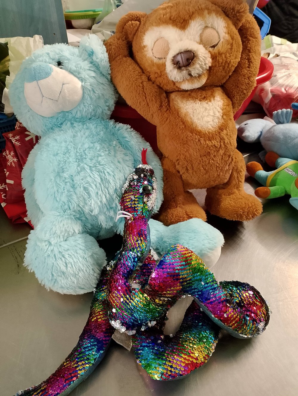 Χαρίστηκαν από την Κουζίνα Αλληλεγγύης Βόλου 